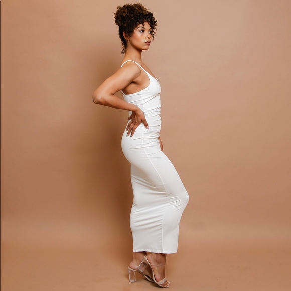 Women’s lightweight dress with spaghetti straps. - Picture 8 of 12